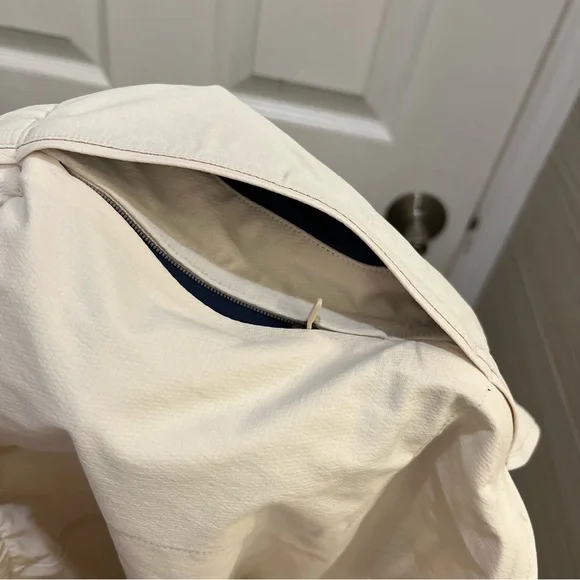 NWOT OUTDOOR VOICES Running Short in Bone L - Picture 5 of 5